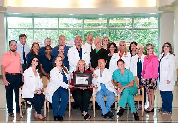 Los servicios cardíacos del Manatee Memorial Hospital honrados con la misión de la American Heart Association: Lifeline Gold Achievement Award por cuarto año